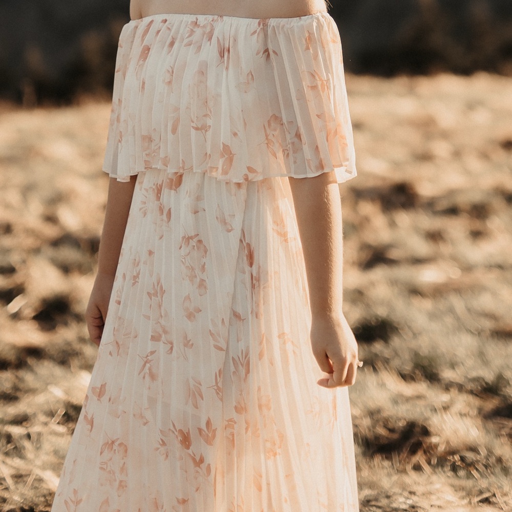 entro Off-Shoulder Floral Maxi Dress in Ivory and Blush